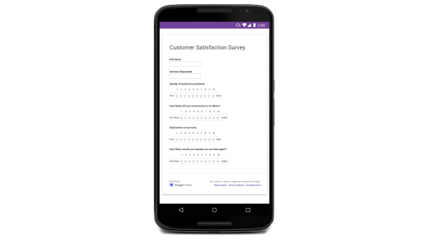 En la IU de Formularios de Google, se muestra una encuesta de satisfacción del cliente, “Customer Satisfaction Survey”, con campos de respuesta. 